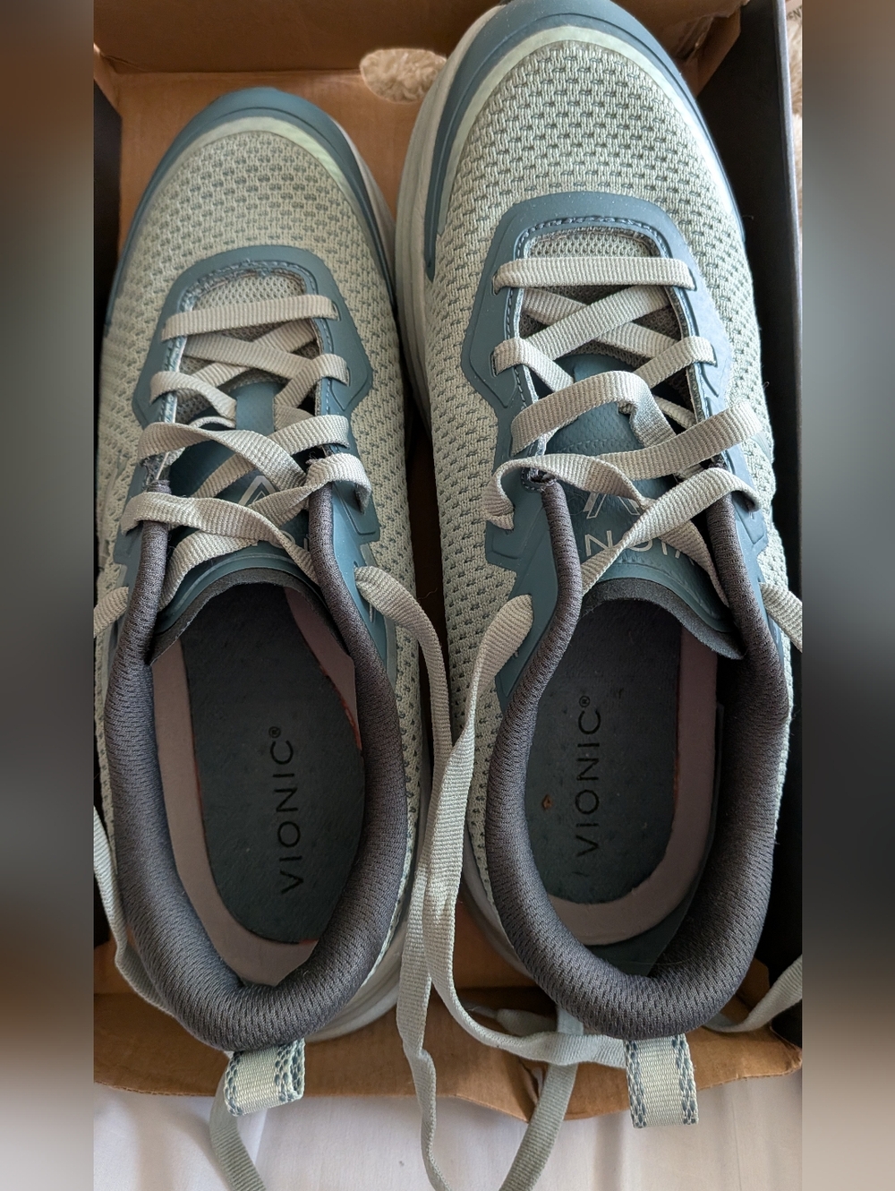 Vionic Women's Grey and Teal Athletic Lace-Up Sneakers